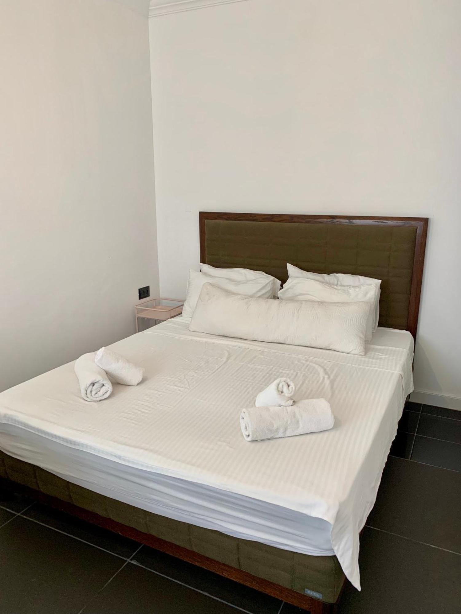 Shantell Luxury Apartment Netanya Exteriör bild